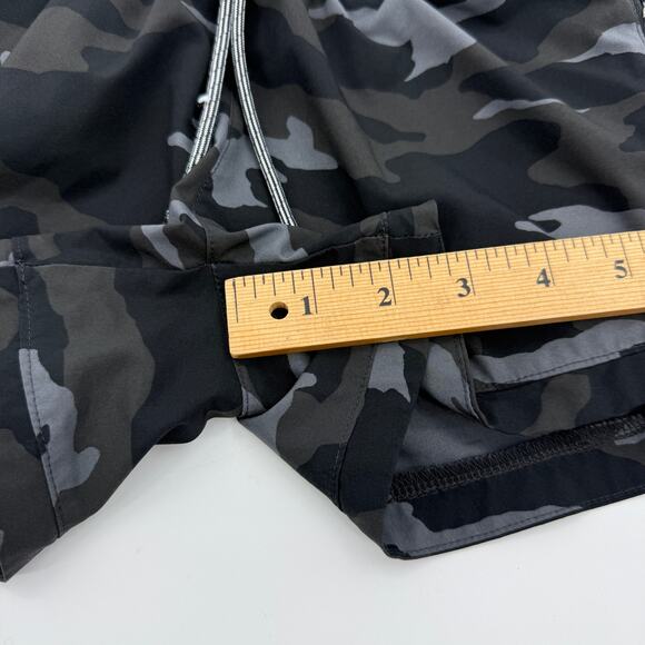 ATHLETA Girl Running Athletic Shorts Size M 8-10 Camo Print 2.75 Inch Inseam - Picture 6 of 6